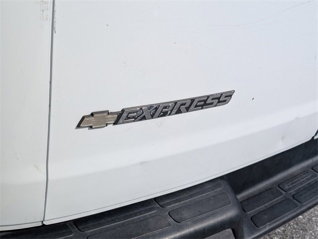 Used 2017 Chevrolet Express 3500 LT w/ LT Preferred Equipment Group image 10
