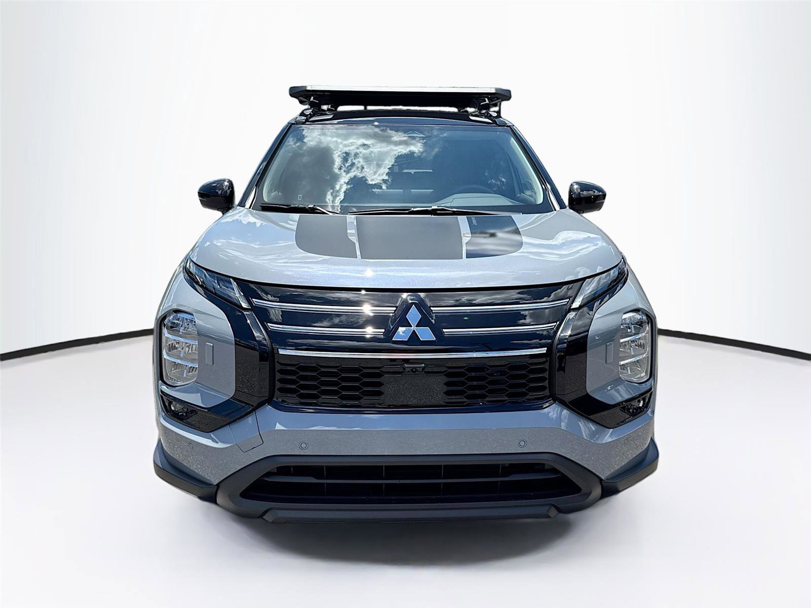 New 2025 Mitsubishi Outlander Trail Edition image 2