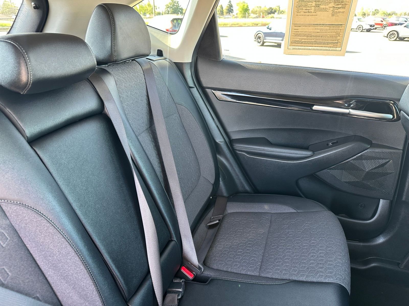 Used 2025 Kia Seltos S FWD image 38