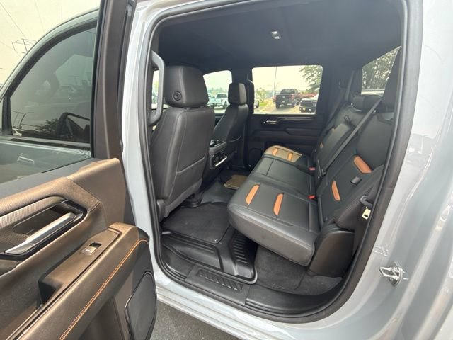 Used 2024 GMC Sierra 2500 AT4 AWD/4WD image 9