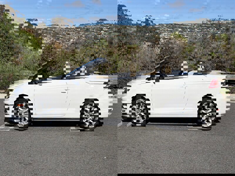 Used 2013 Volkswagen Eos Komfort image 3