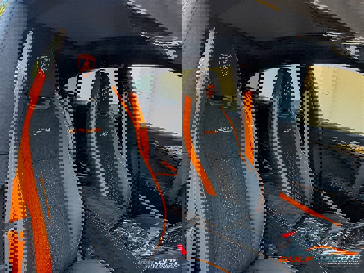 Used 2024 Lamborghini Urus Performante image 36