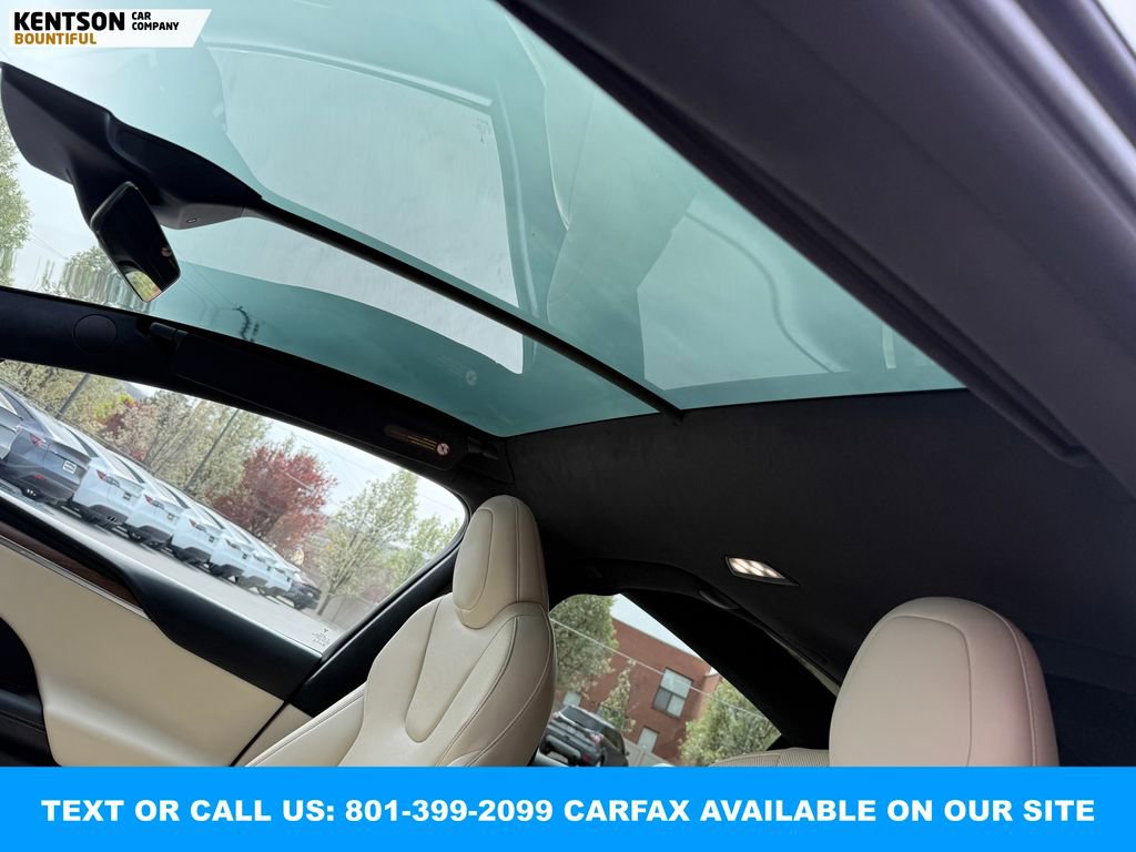 Used 2023 Tesla Model X image 28