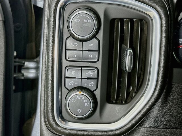 Used 2020 Chevrolet Silverado 1500 RST w/ All-Star Edition AWD/4WD image 11