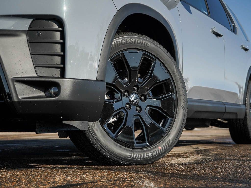New 2026 Honda Pilot Black Edition image 6