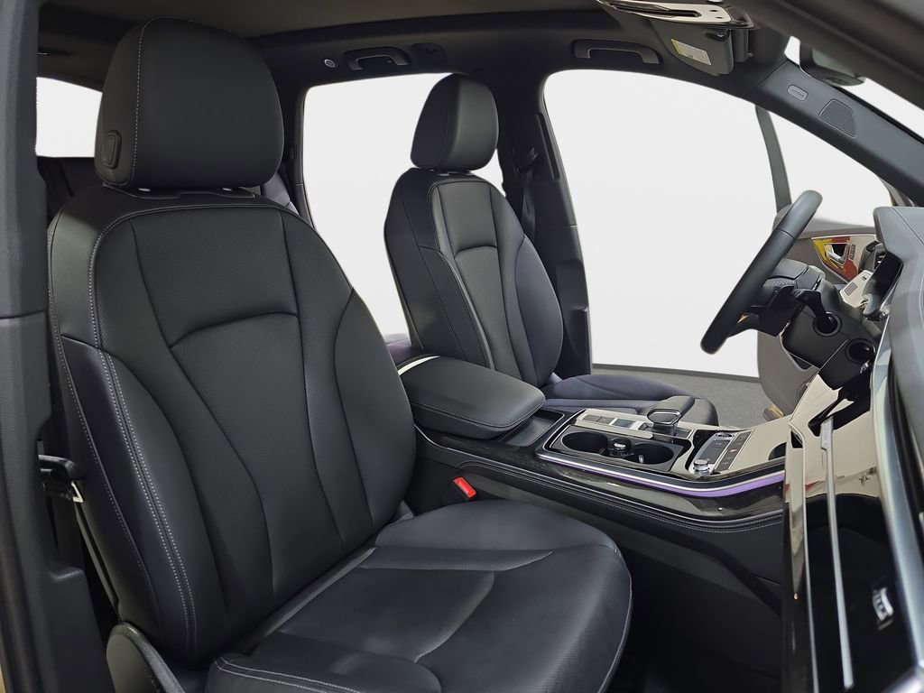 Used 2025 Audi Q7 2.0T Premium Plus w/ Premium Plus Package image 12