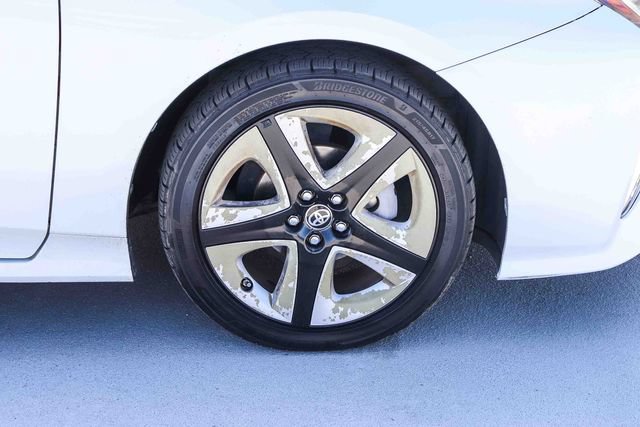 Used 2016 Toyota Prius Three Touring FWD image 9