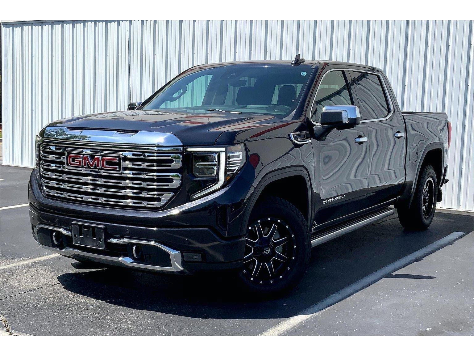 Used 2024 GMC Sierra 1500 Denali AWD/4WD image 1