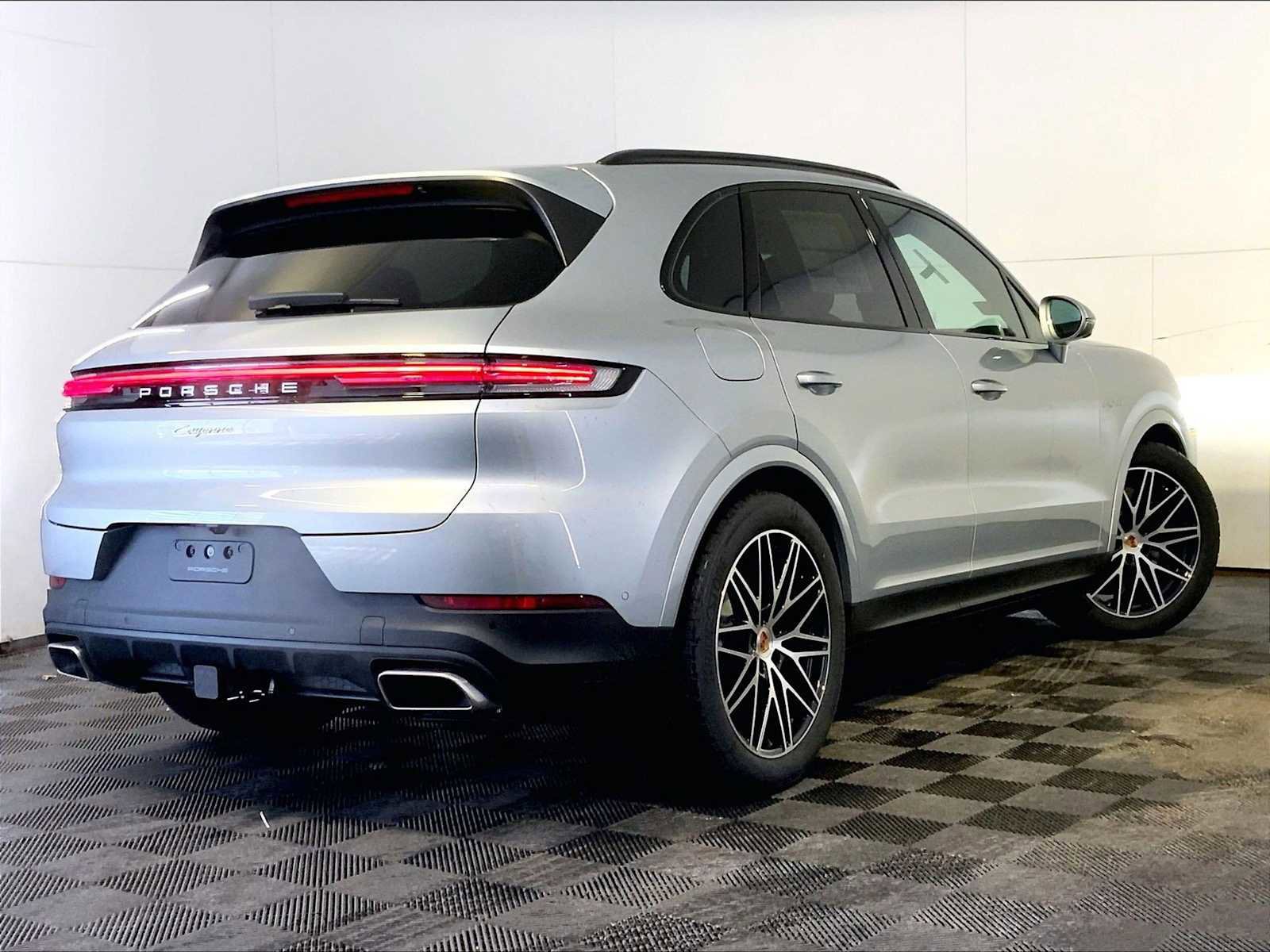 New 2026 Porsche Cayenne E-Hybrid image 7
