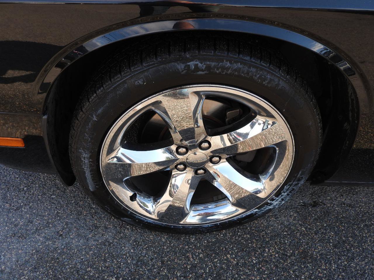 Used 2014 Dodge Challenger R/T image 16