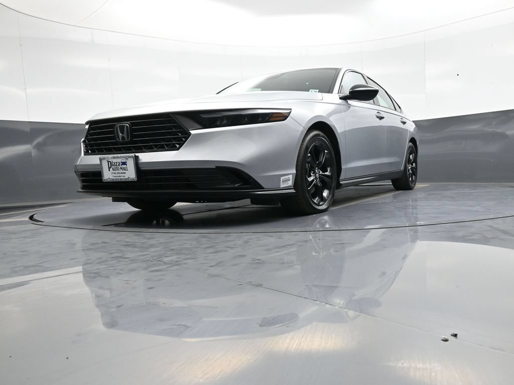 Certified 2025 Honda Accord SE image 25