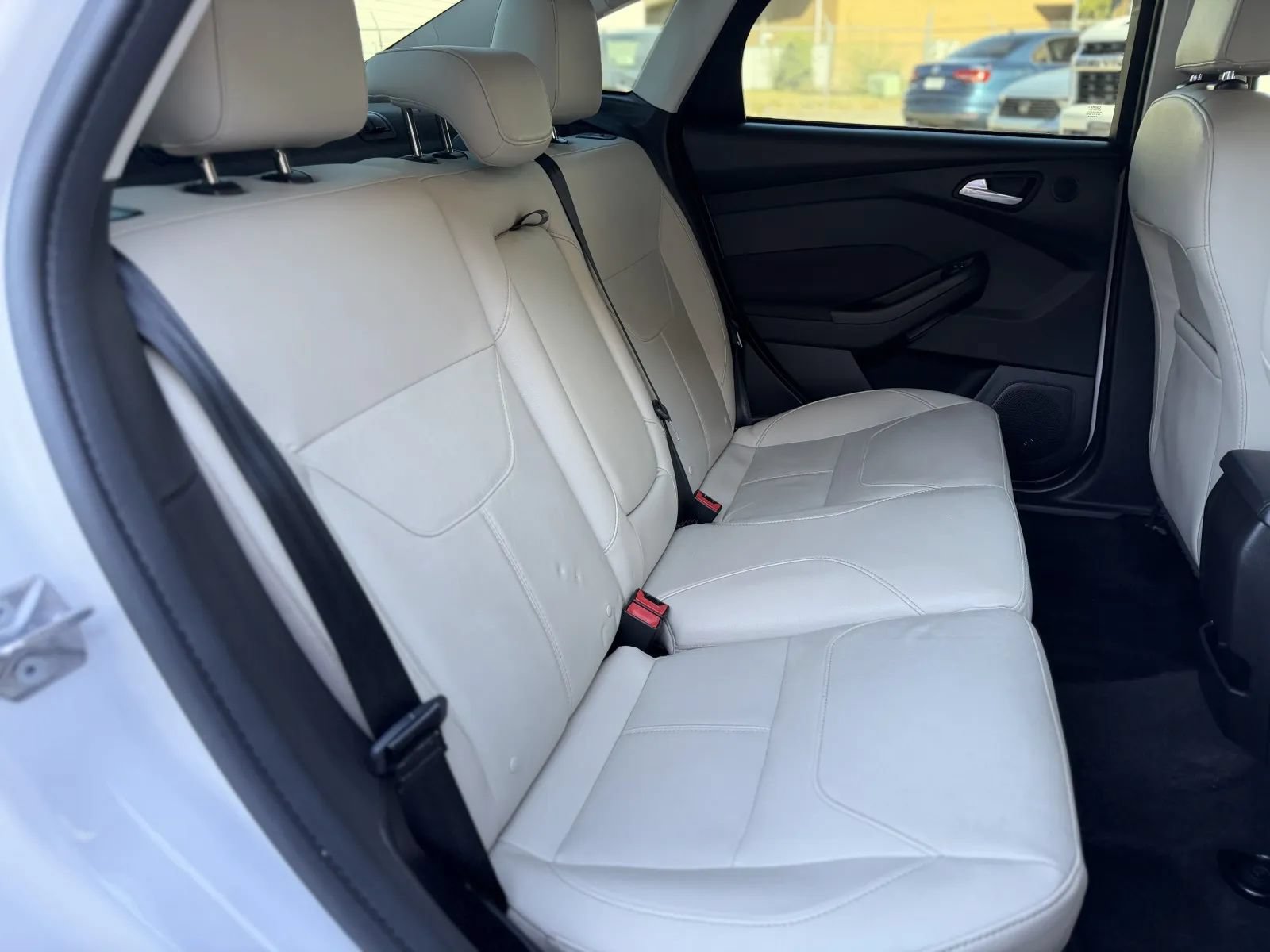 Used 2018 Ford Focus Titanium FWD image 45