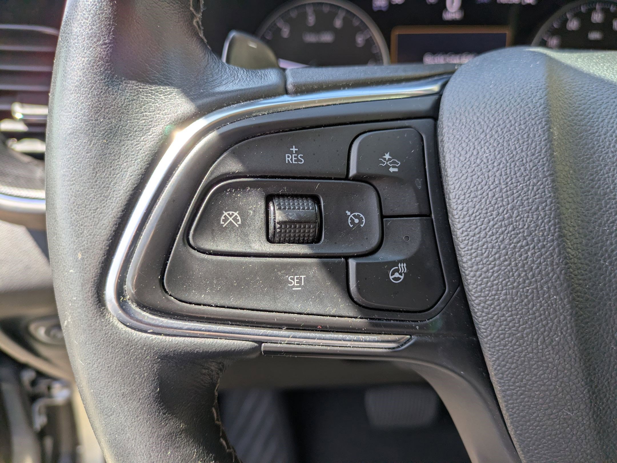 Used 2021 Buick Envision Essence AWD/4WD image 17