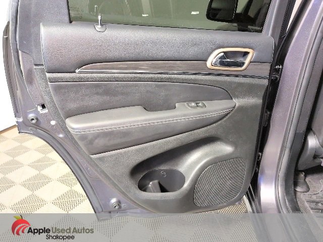 Used 2015 Jeep Grand Cherokee Overland image 32