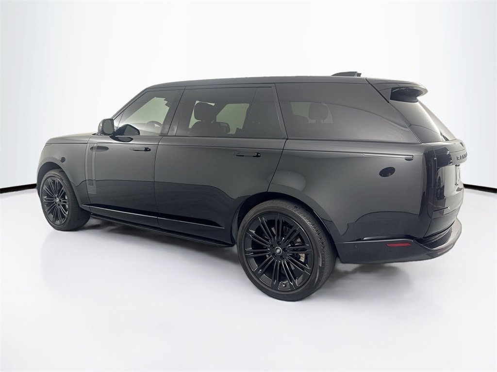 Used 2024 Land Rover Range Rover Long Wheelbase SE image 7