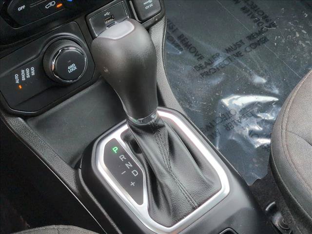 Used 2020 Jeep Renegade Altitude AWD/4WD image 12