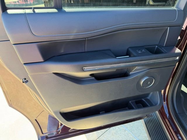 Used 2024 Ford Expedition Max XLT image 14