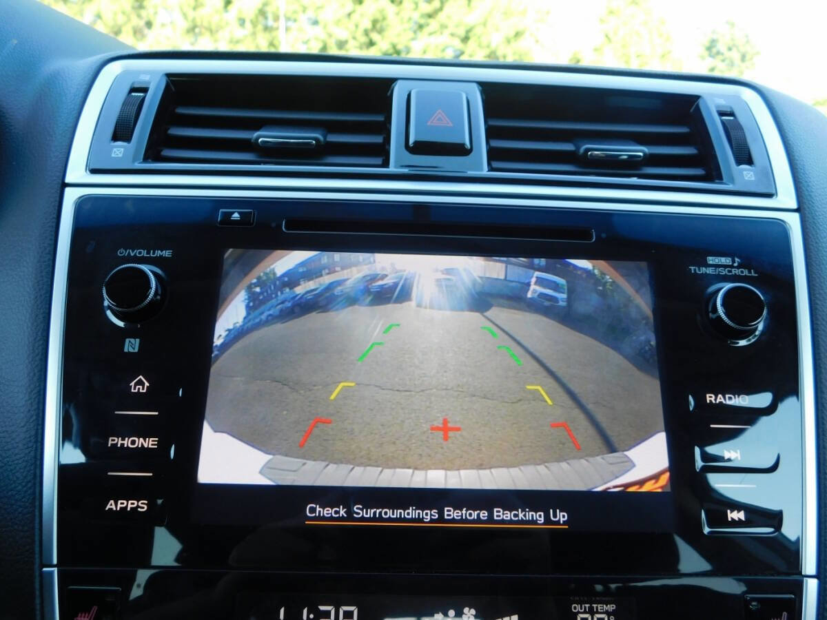 Used 2018 Subaru Outback 2.5i Premium image 11