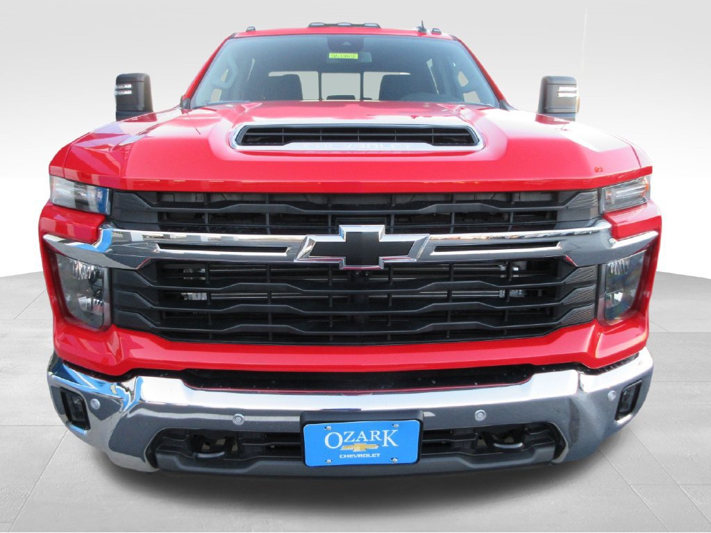 New 2026 Chevrolet Silverado 3500 LT w/ All Star Edition AWD/4WD image 8