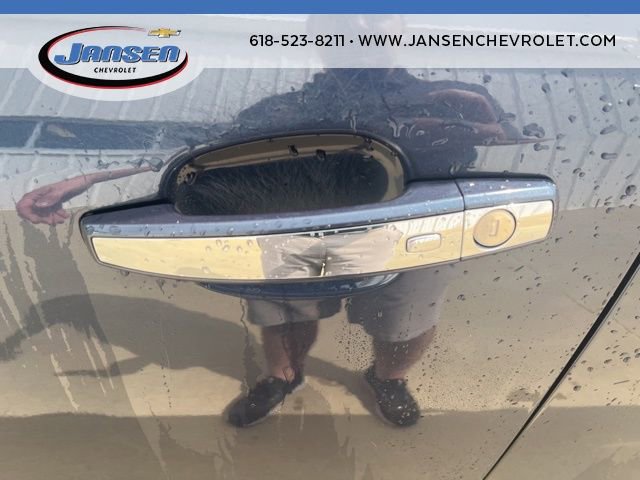 Used 2018 Chevrolet Trax LT w/ Sun & Sound Package image 9