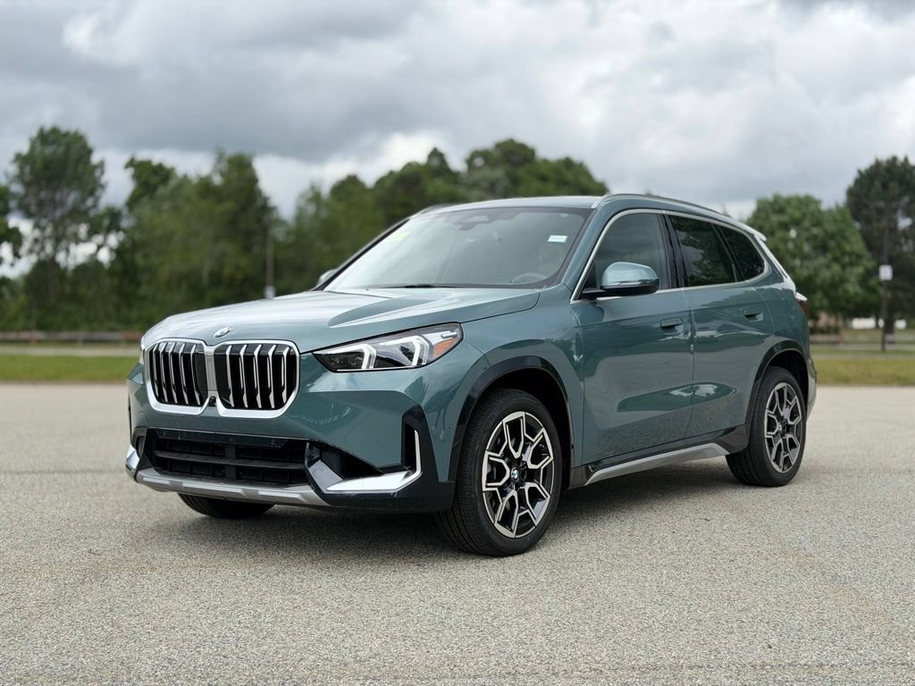New 2026 BMW X1 xDrive28i w/ Technology Package AWD/4WD image 1