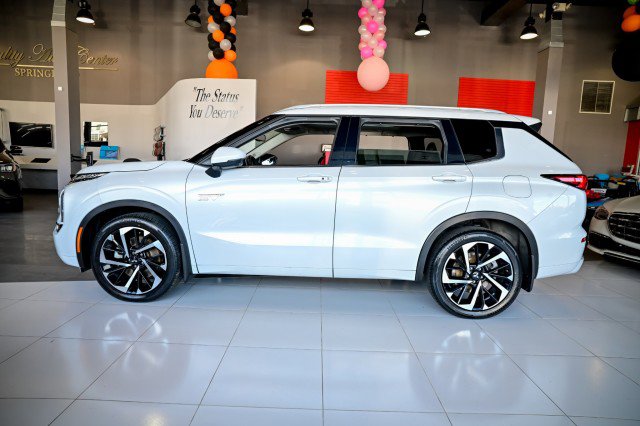 Used 2023 Mitsubishi Outlander SEL 40th Anniversary image 8