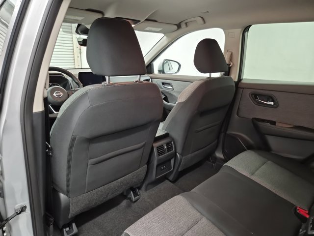 Used 2022 Nissan Rogue SV image 14