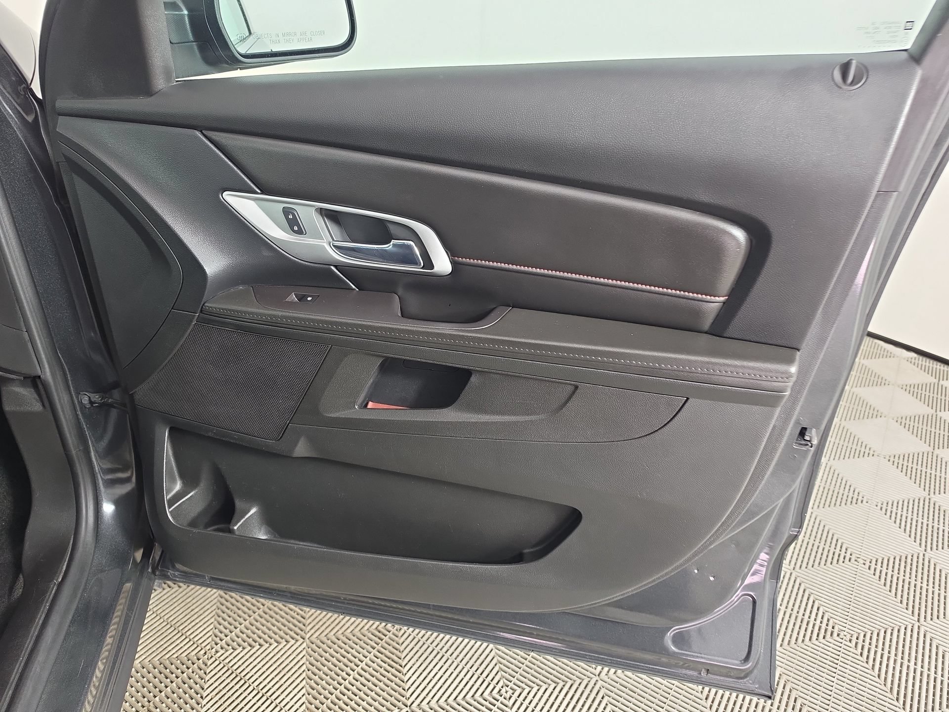 Used 2017 GMC Terrain SLE FWD image 40