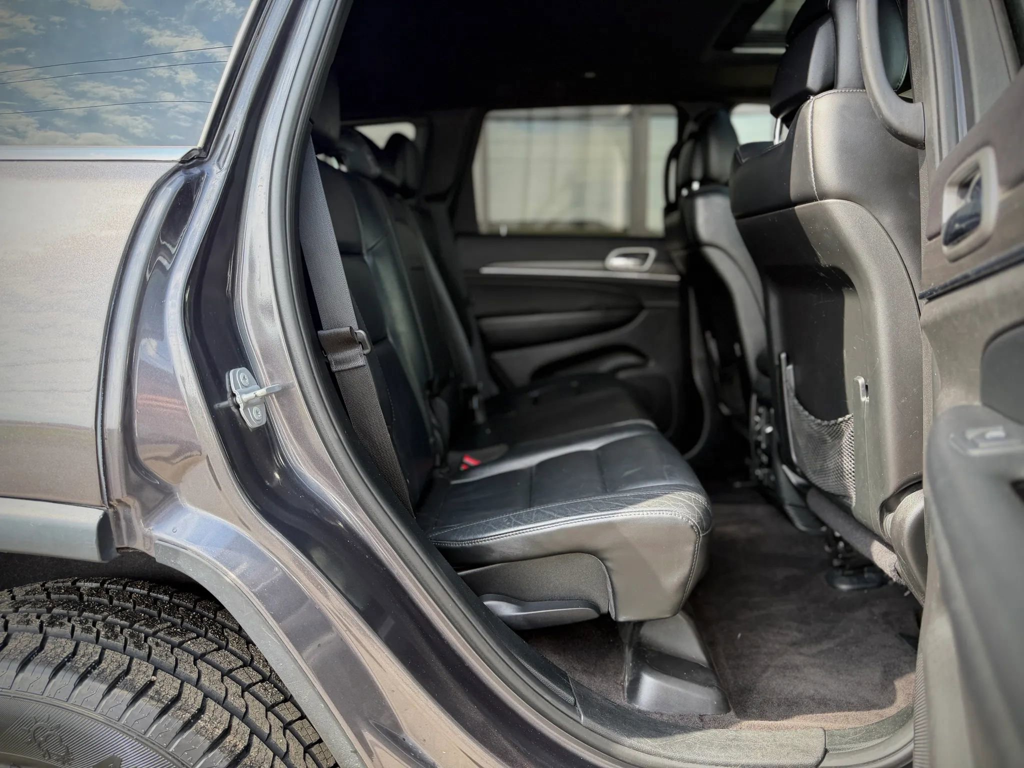 Used 2018 Jeep Grand Cherokee Limited AWD/4WD image 21