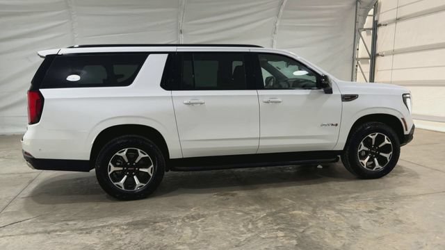 New 2026 GMC Yukon XL AT4 w/ LPO, Floor Liner Package AWD/4WD image 9