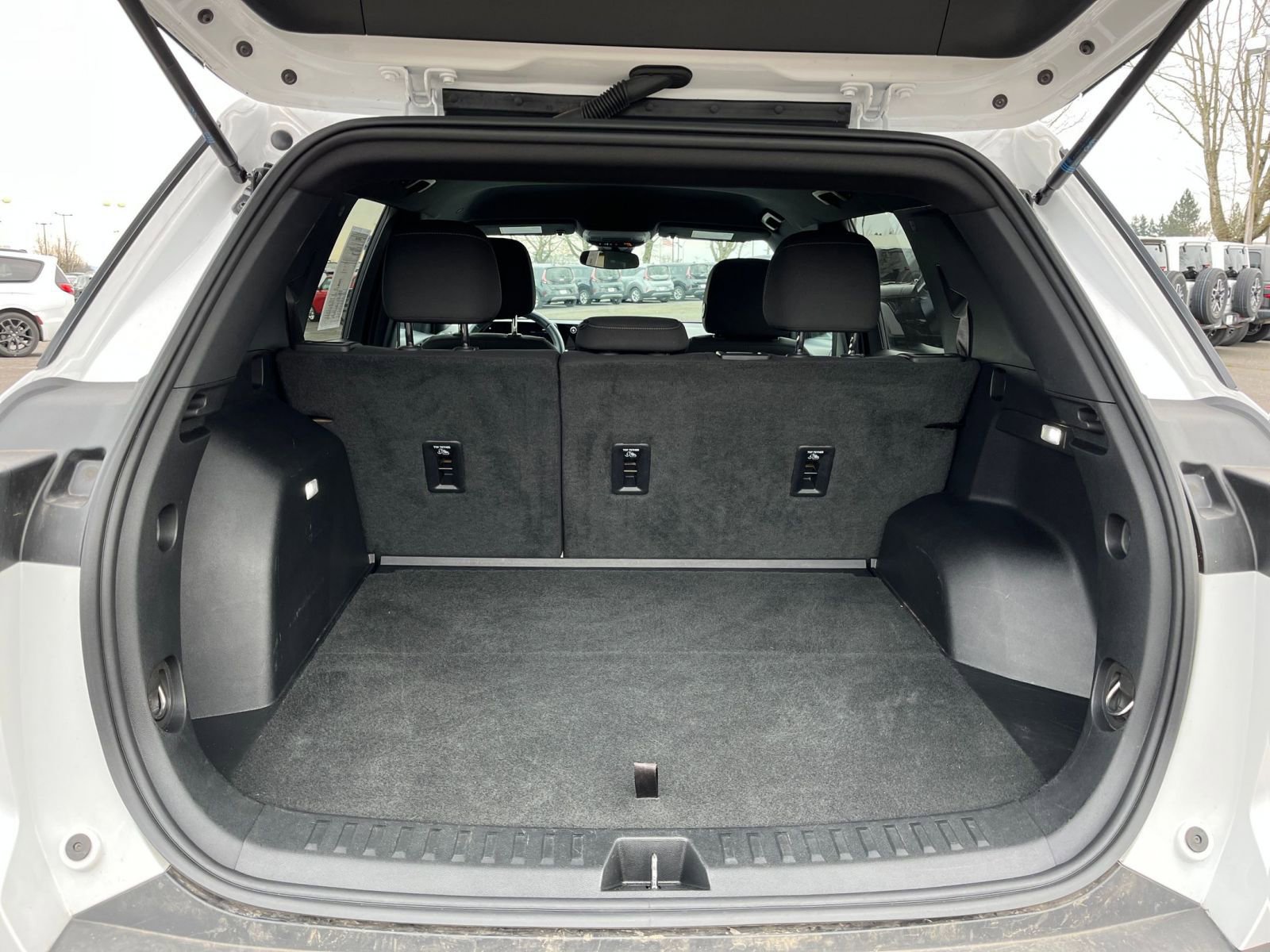 Used 2025 Chevrolet Equinox LT image 31