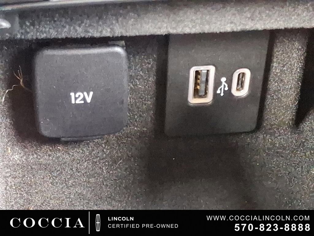 Certified 2022 Lincoln Corsair AWD w/ Equipment Group 101A image 25