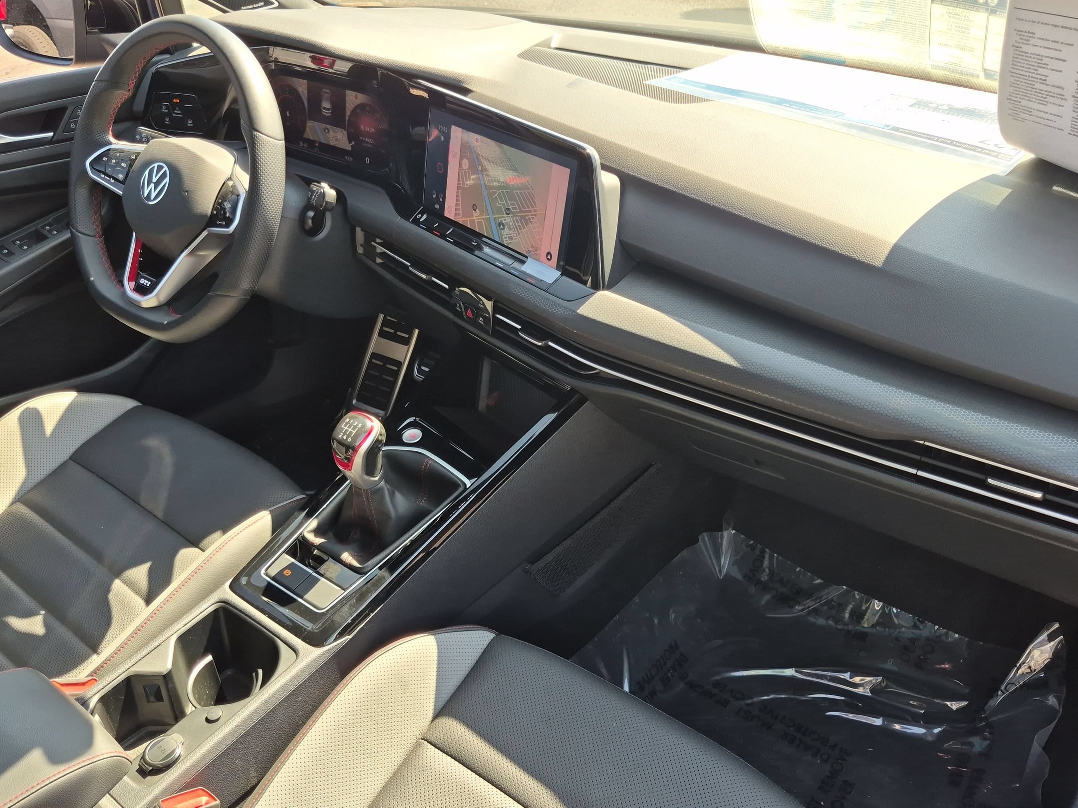 Used 2024 Volkswagen GTI SE FWD image 27