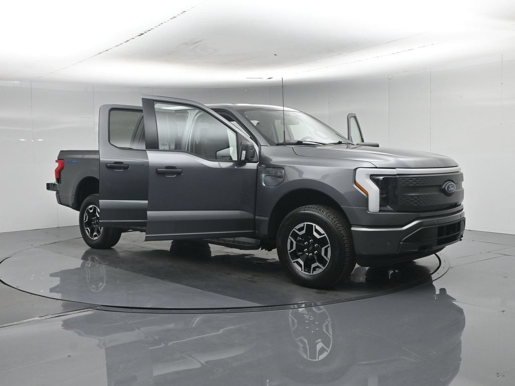 Used 2023 Ford F150 Lightning XLT AWD/4WD image 33