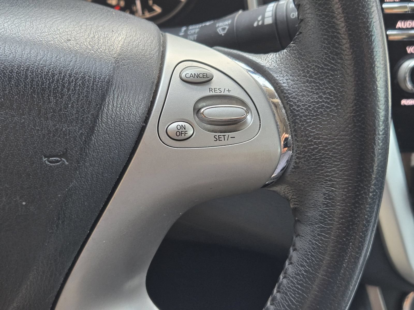 Used 2015 Nissan Murano SV w/ Premium Package FWD image 30
