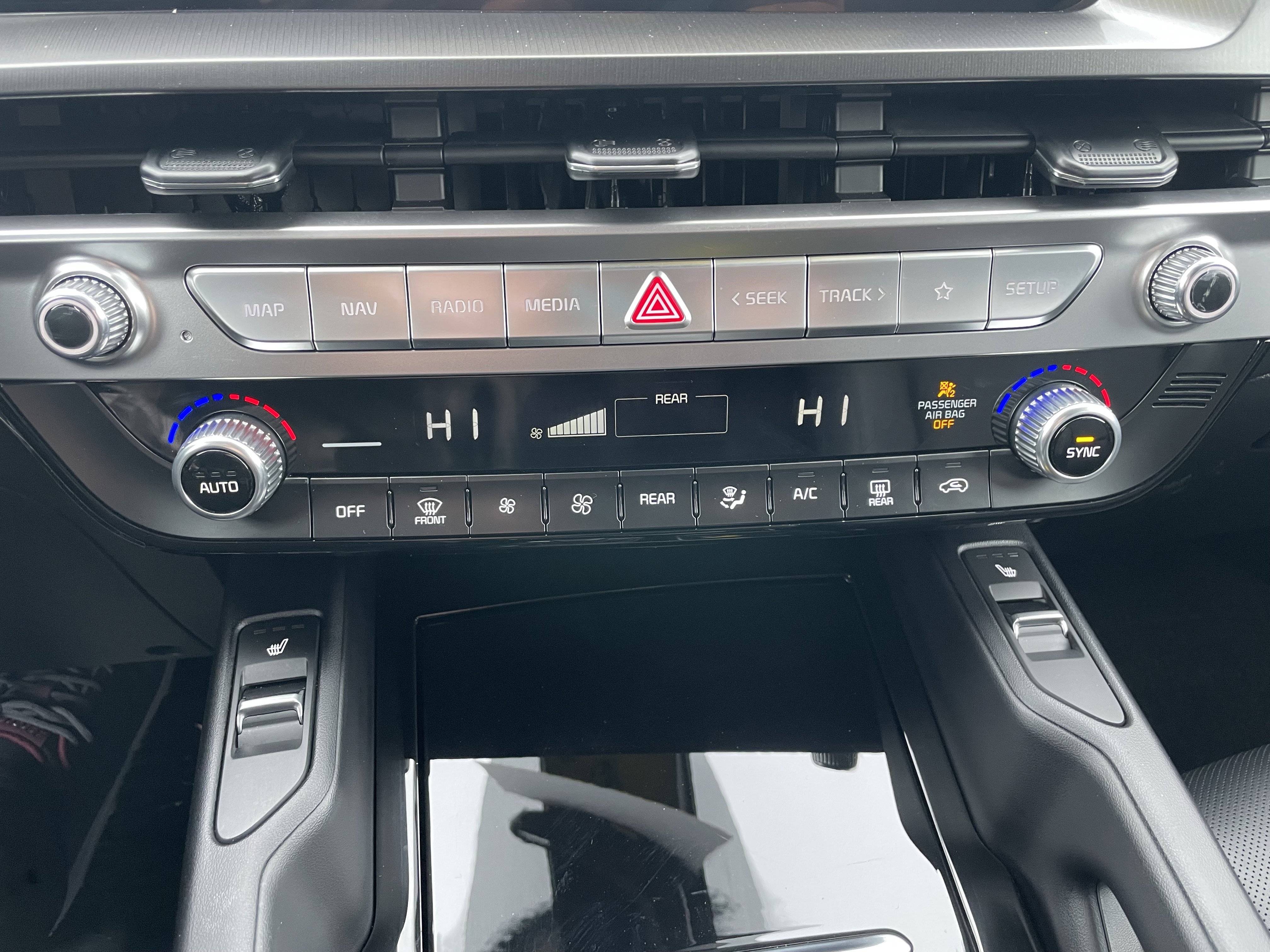 Used 2024 Kia Telluride S w/ S Sunroof Package image 24