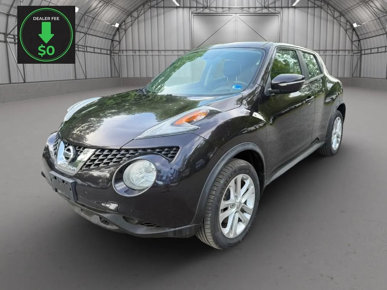 Used 2015 Nissan Juke S FWD image 1