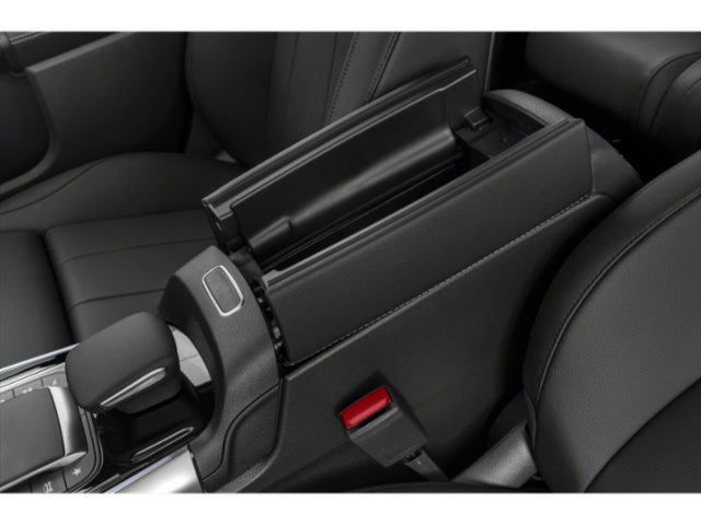 New 2023 Mercedes-Benz GLB 250 4MATIC w/ Premium Package image 14