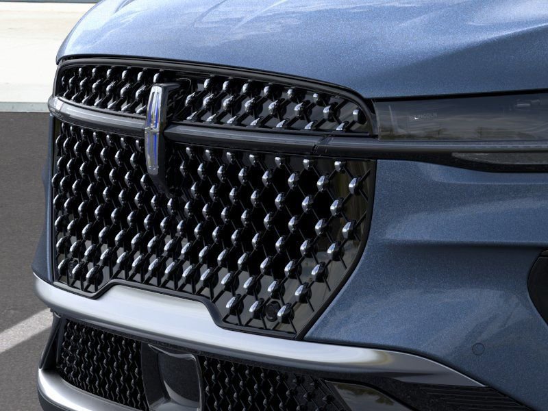 New 2026 Lincoln Nautilus Premier AWD/4WD image 17