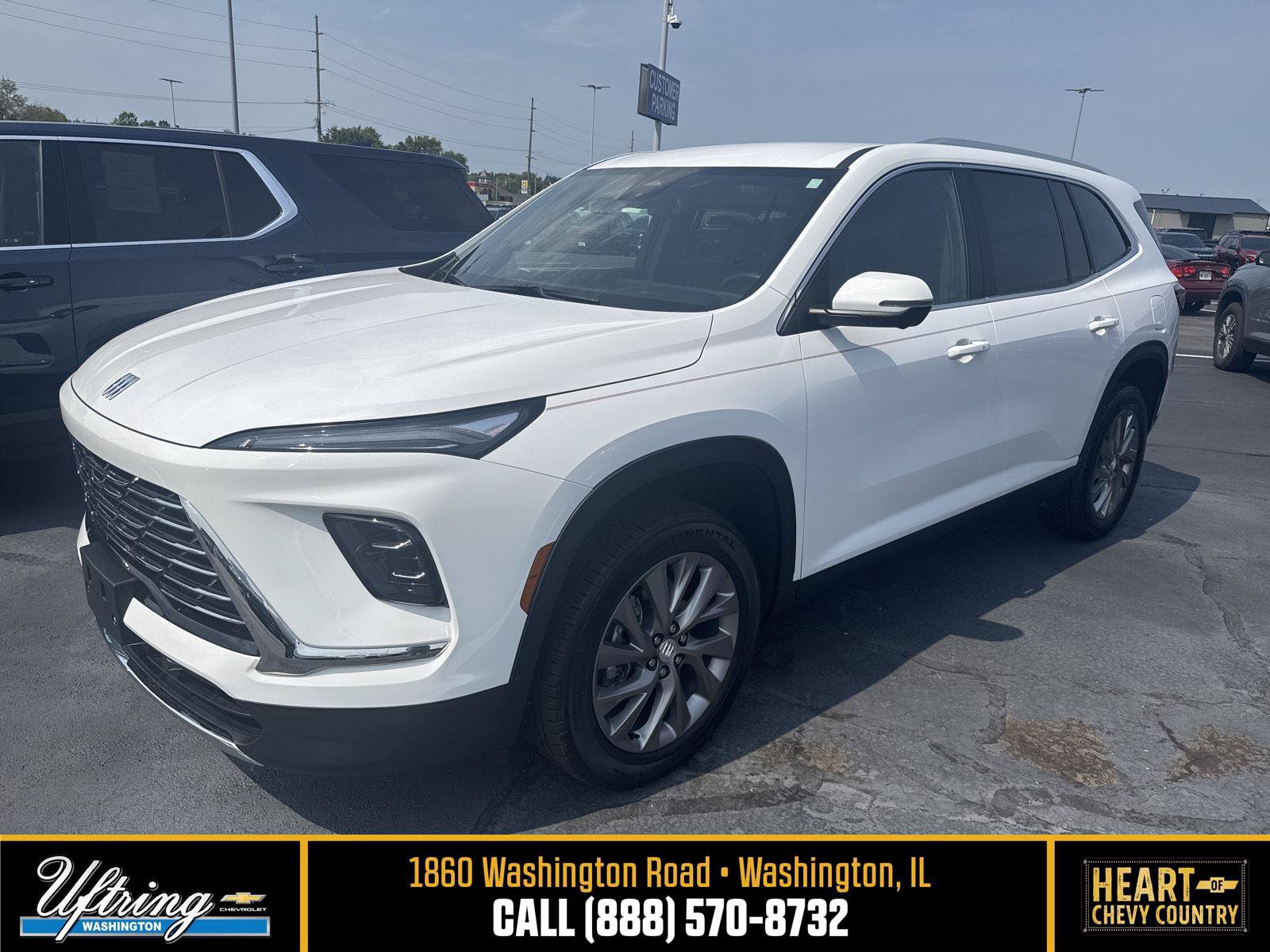 Used 2025 Buick Enclave Preferred FWD image 1
