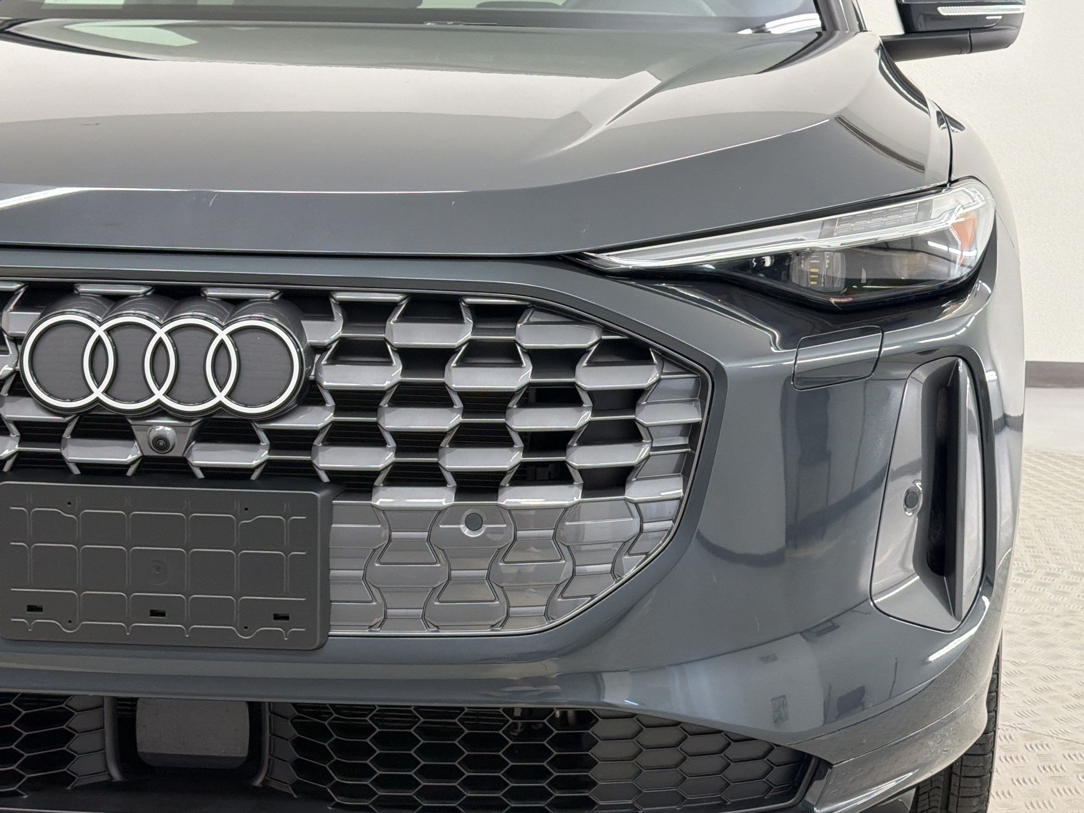 Used 2025 Audi Q5 Premium Plus w/ Premium Plus AWD/4WD image 12