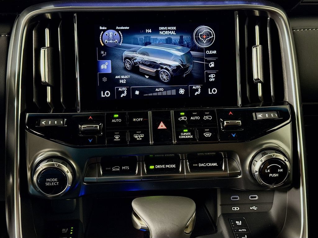 New 2026 Lexus LX 600 4WD w/ Luxury Package image 14