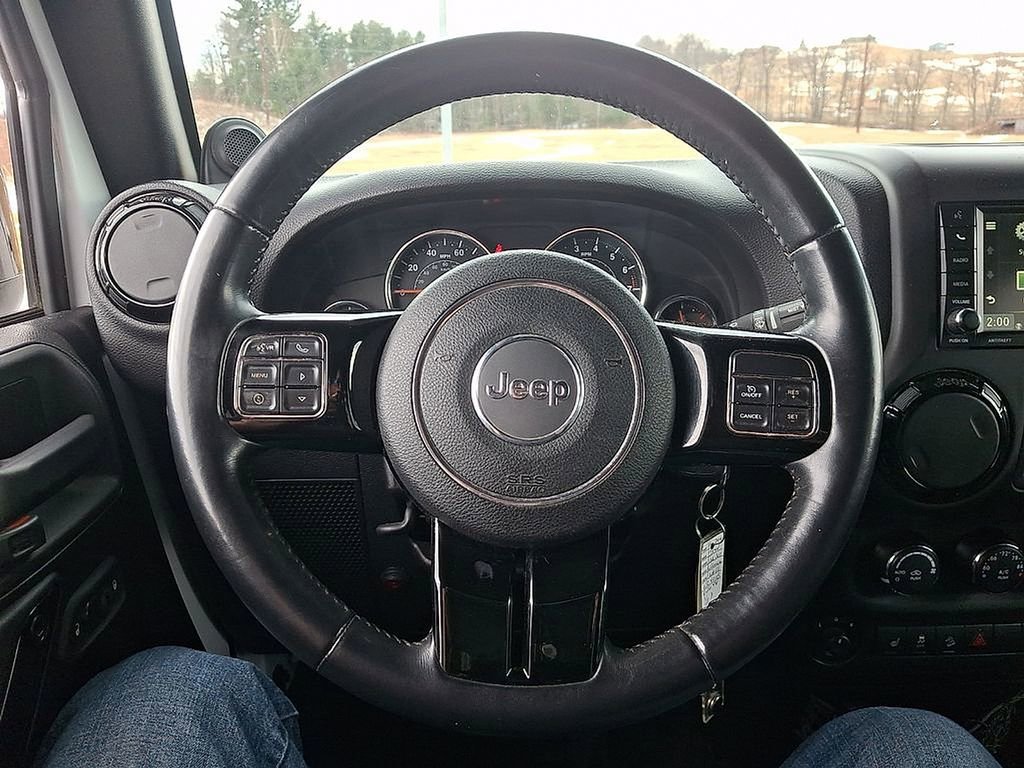 Used 2014 Jeep Wrangler Unlimited Sahara image 19