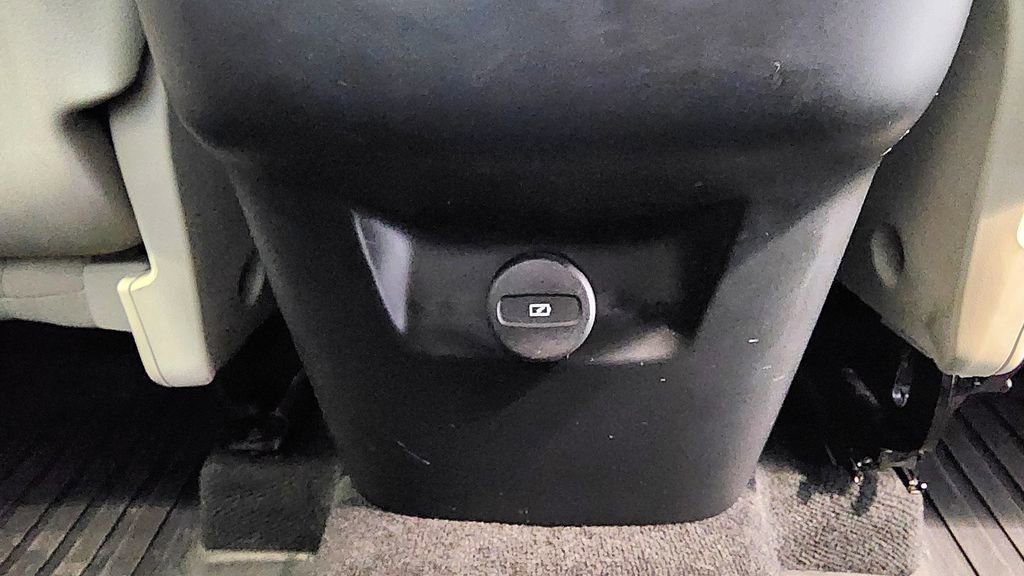 Used 2021 Volvo XC90 T5 Momentum w/ Climate Package AWD/4WD image 63