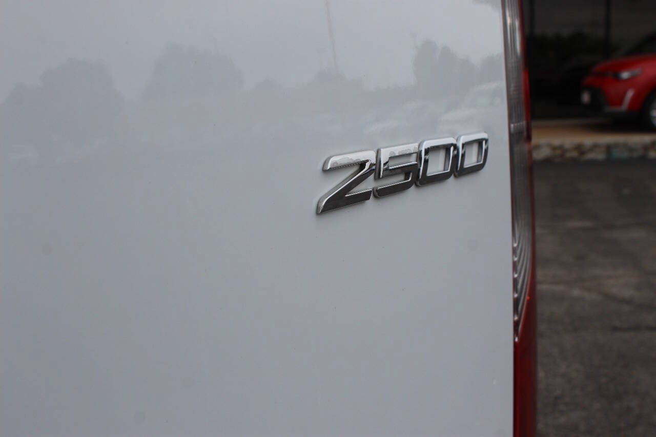 Used 2025 Mercedes-Benz Sprinter 2500 image 19