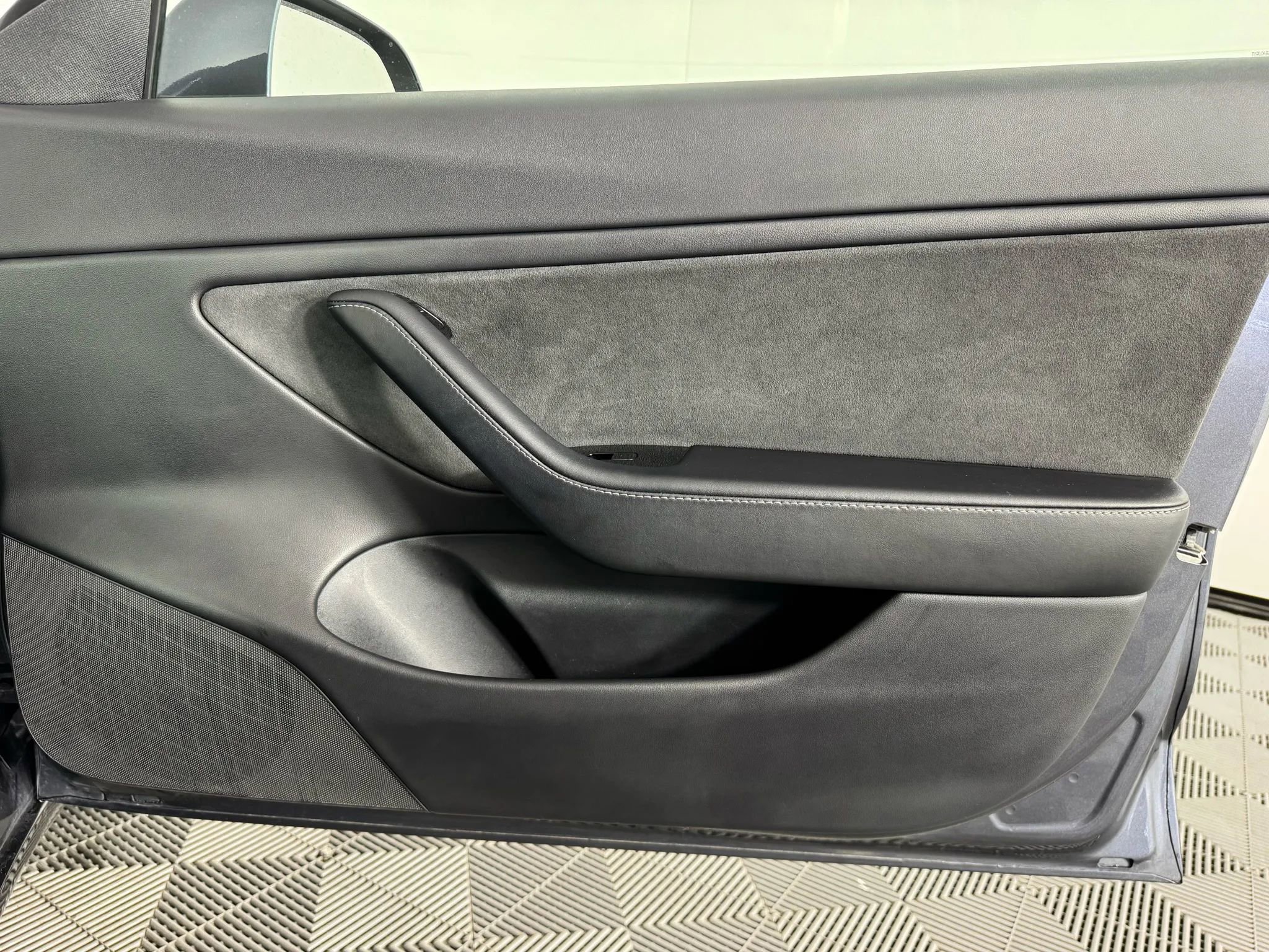 Used 2020 Tesla Model 3 Long Range image 38