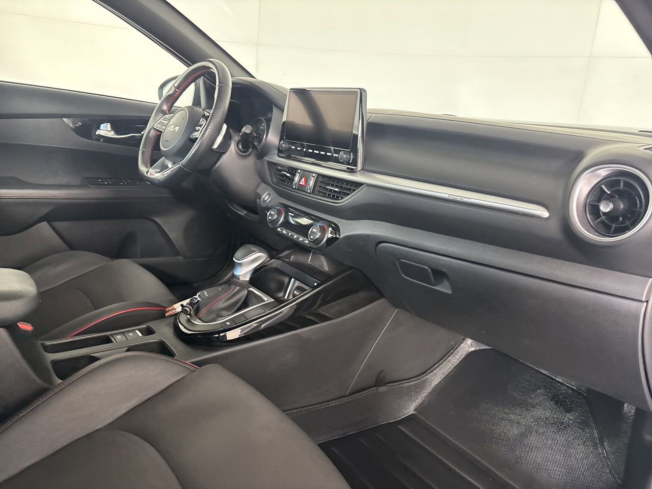 Used 2022 Kia Forte GT w/ GT Technology Package image 27