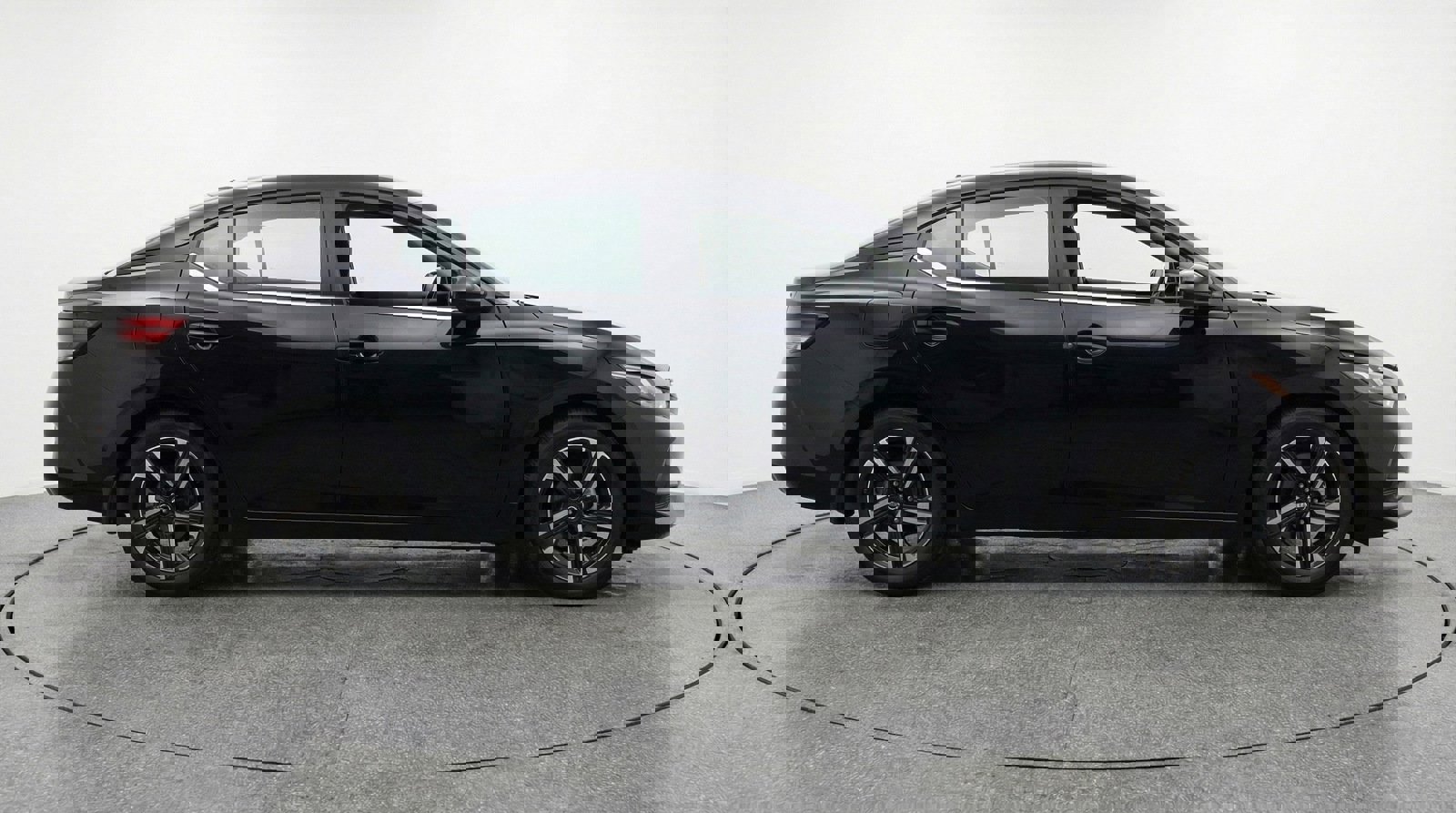 Used 2025 Nissan Sentra SV image 8