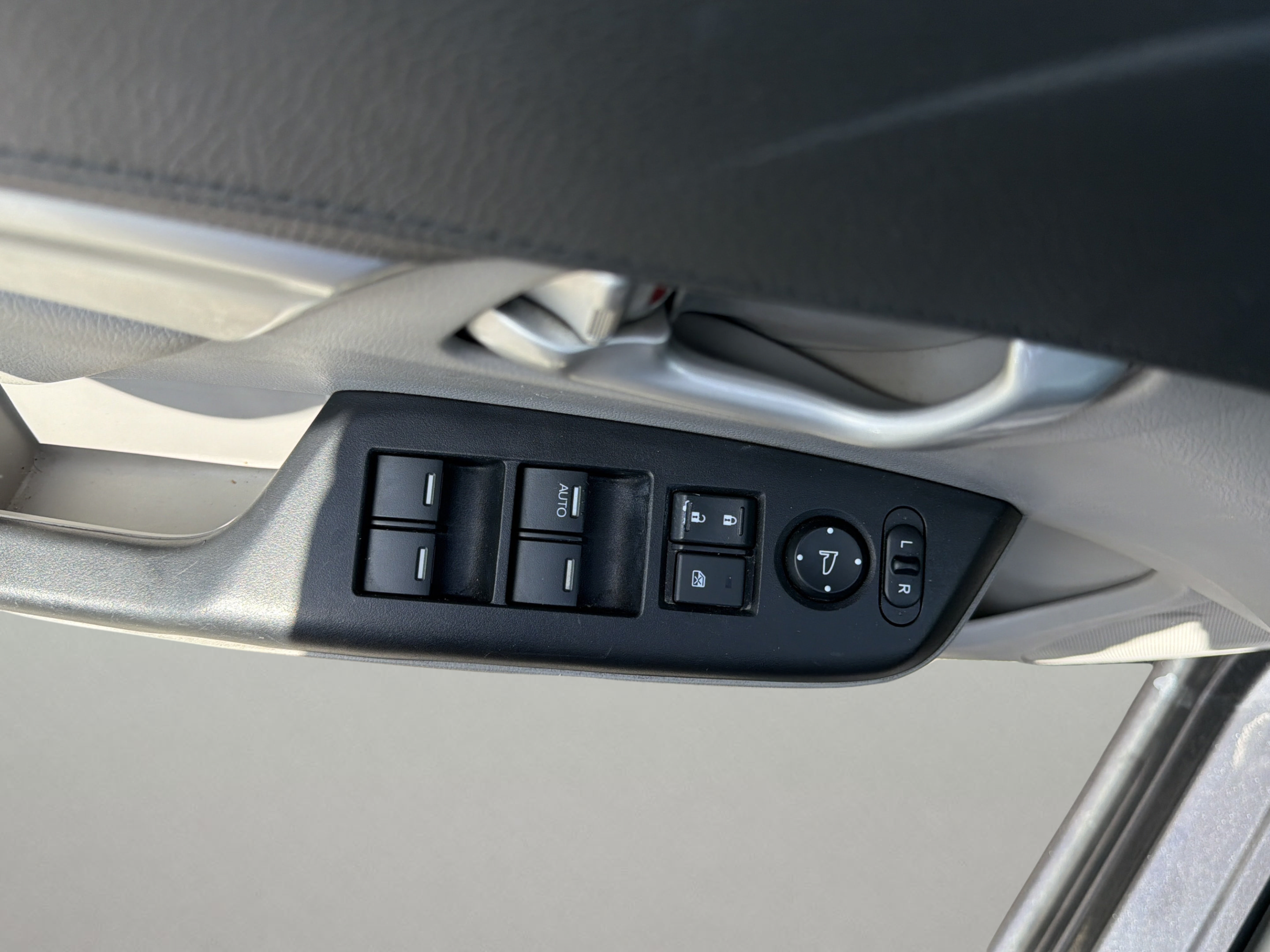 Used 2015 Honda Civic EX-L image 10