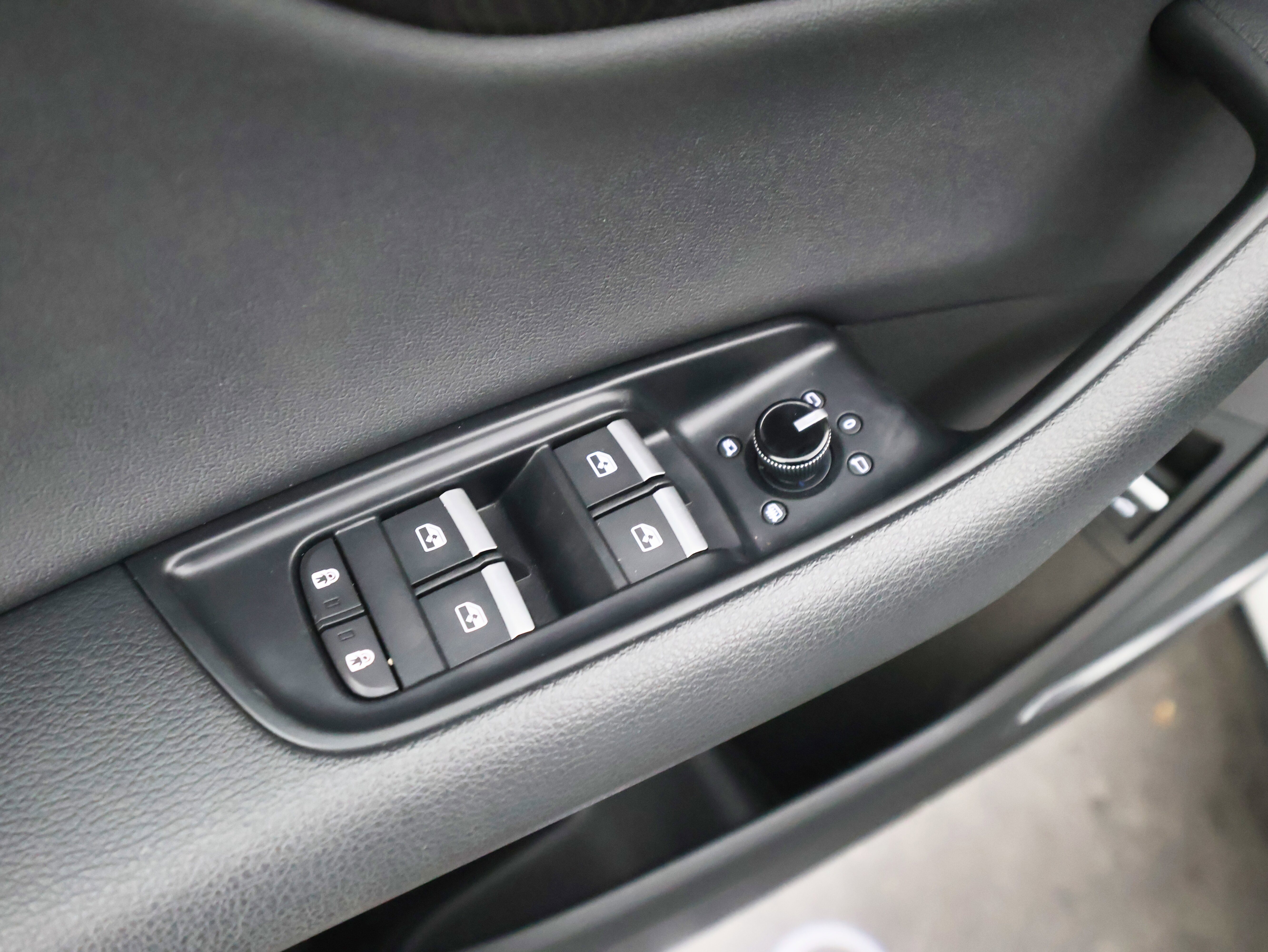 Used 2019 Audi Q8 Premium Plus w/ Premium Plus image 20